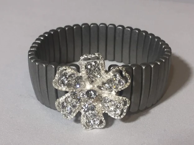 ELASTIC SILVER RHINESTONE FLOWER BRACELET2